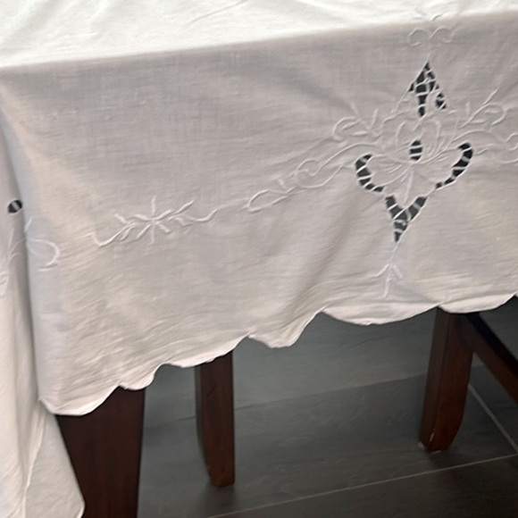 Vintage European Linen Embroidery Cutwork Table Cloth 93” x 126” - Picture 8 of 16